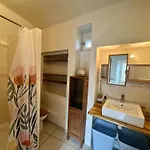 Semesterbostad Grand Ideal Pour Famille Et Groupe, Piscine Et Plages Privees Causse-de-la-Selle
