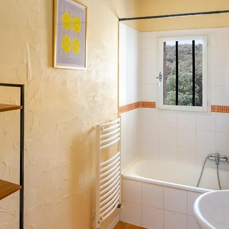 Grand Ideal Pour Famille Et Groupe, Piscine Et Plages Privees *